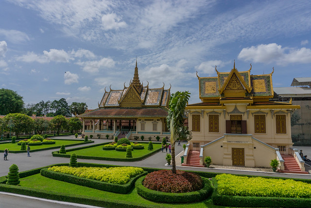 royal palace, phnom penh